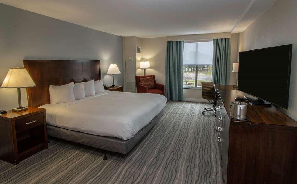Doubletree By Hilton Norfolk Airport Hotel Bilik gambar